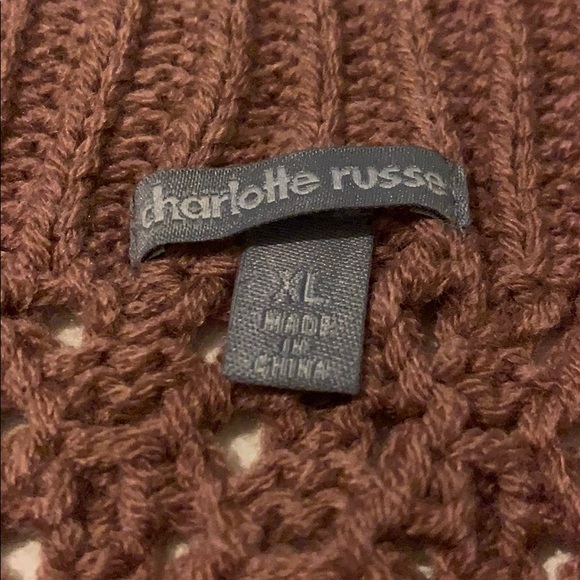 Charlotte Russe cold shoulder long sleeve top - Picture 3 of 4